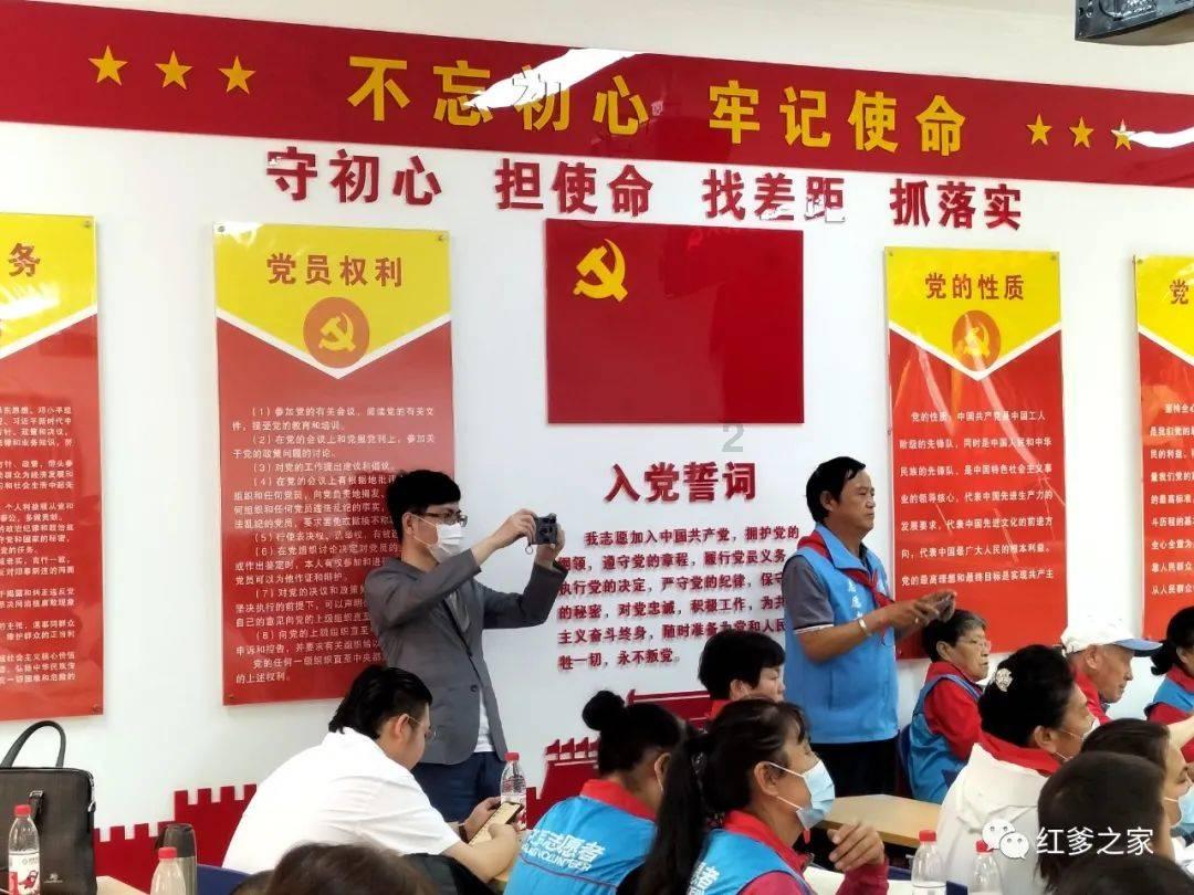 天津图书馆举办“报刊进社区阅读伴成长”活动